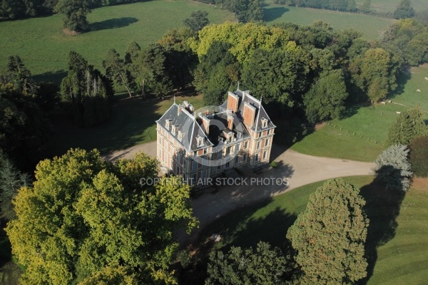Château de la Baulme à Cronat 71 Château de la Baulme à Cronat 71